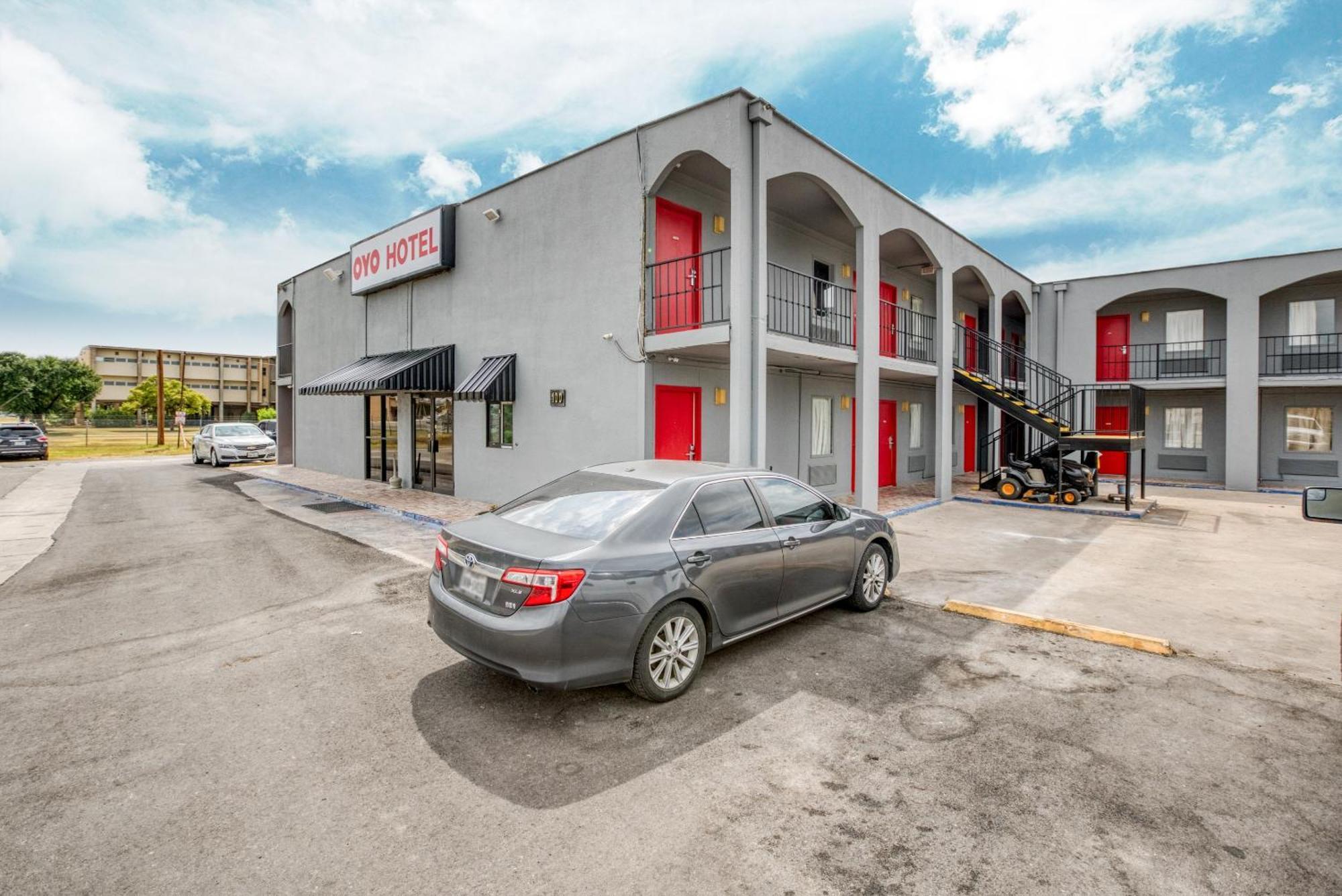Oyo Hotel San Antonio Lackland Air Force Base West Εξωτερικό φωτογραφία