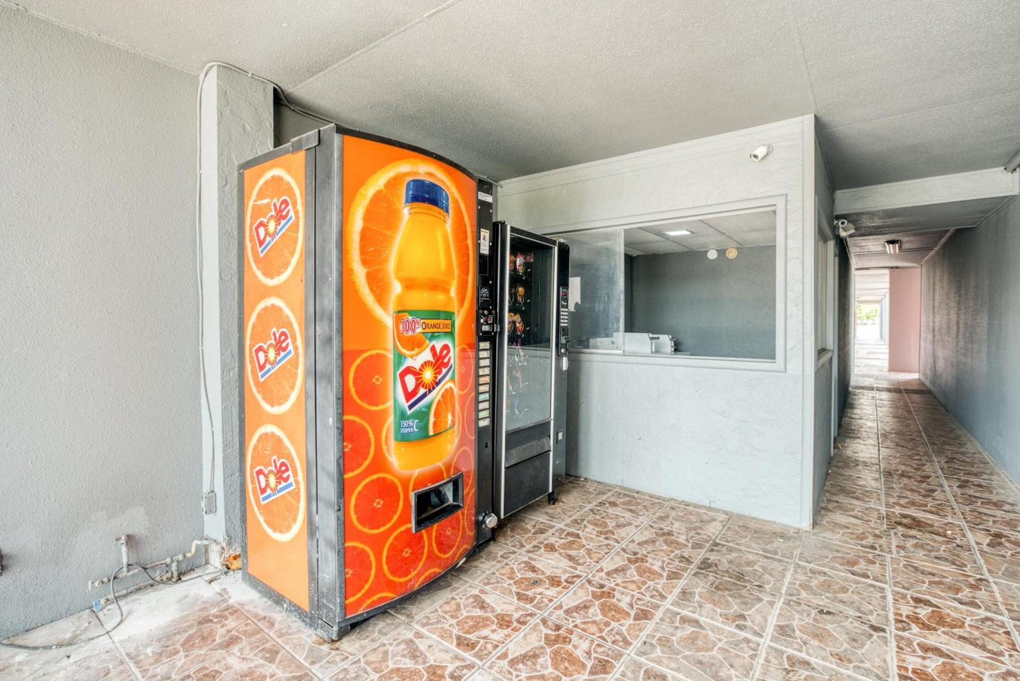 Oyo Hotel San Antonio Lackland Air Force Base West Εξωτερικό φωτογραφία